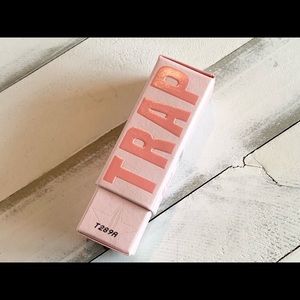 Jeffree Star Velvet Trap Lipstick in Celebrity Skin